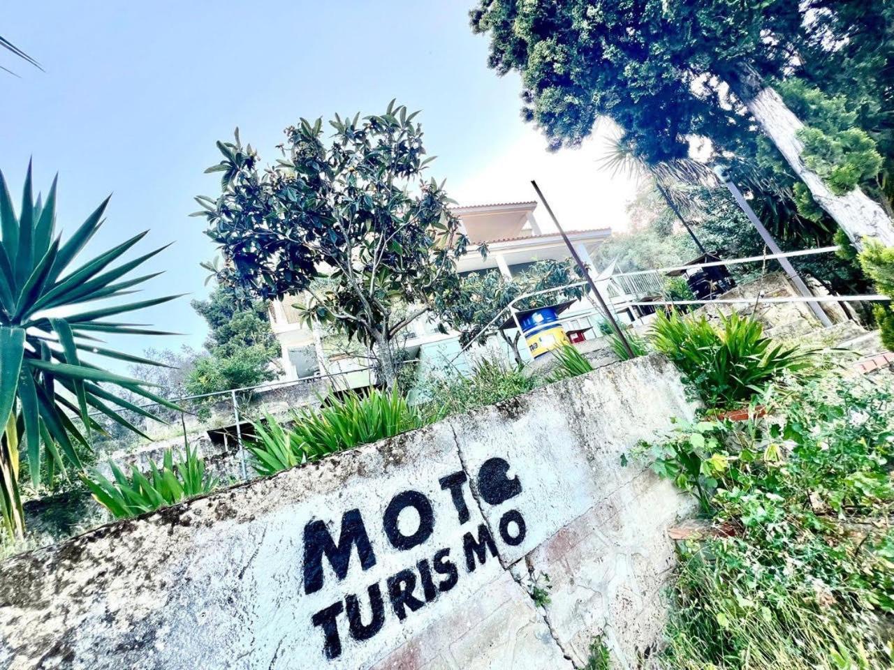Mototurismo - Alla Scoperta Della Sardegna Sarroch Ngoại thất bức ảnh